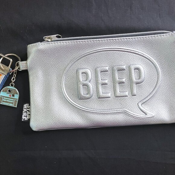 NEW BioWorld R2D2 Silver Beep Boop Clutch Purse with Wrist Holder and Charm - Picture 1 of 3